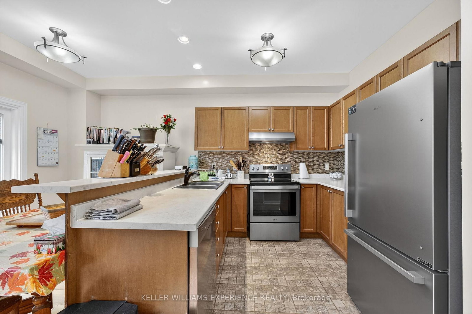 Detached House for sale at 124 Tunbridge Road, Barrie, Ontario, L4M 6T1 - Georgian Drive - MLS: S12993712