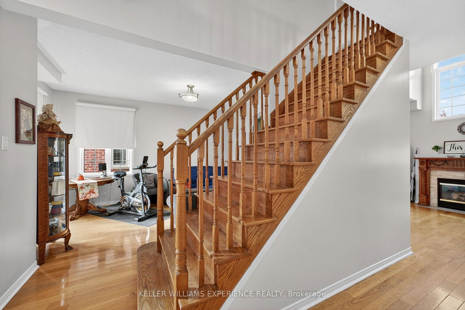 Detached House for sale at 124 Tunbridge Road, Barrie, Ontario, L4M 6T1 - Georgian Drive - MLS: S12993712