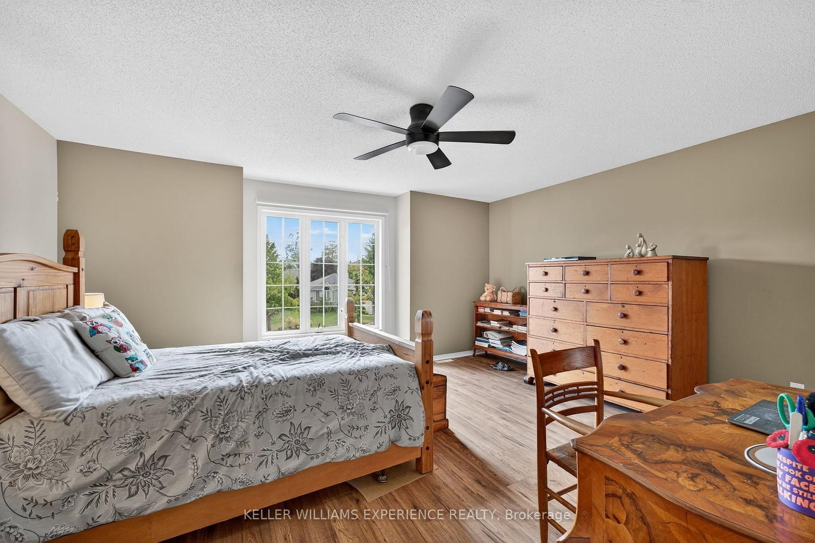 Detached House for sale at 124 Tunbridge Road, Barrie, Ontario, L4M 6T1 - Georgian Drive - MLS: S12993712