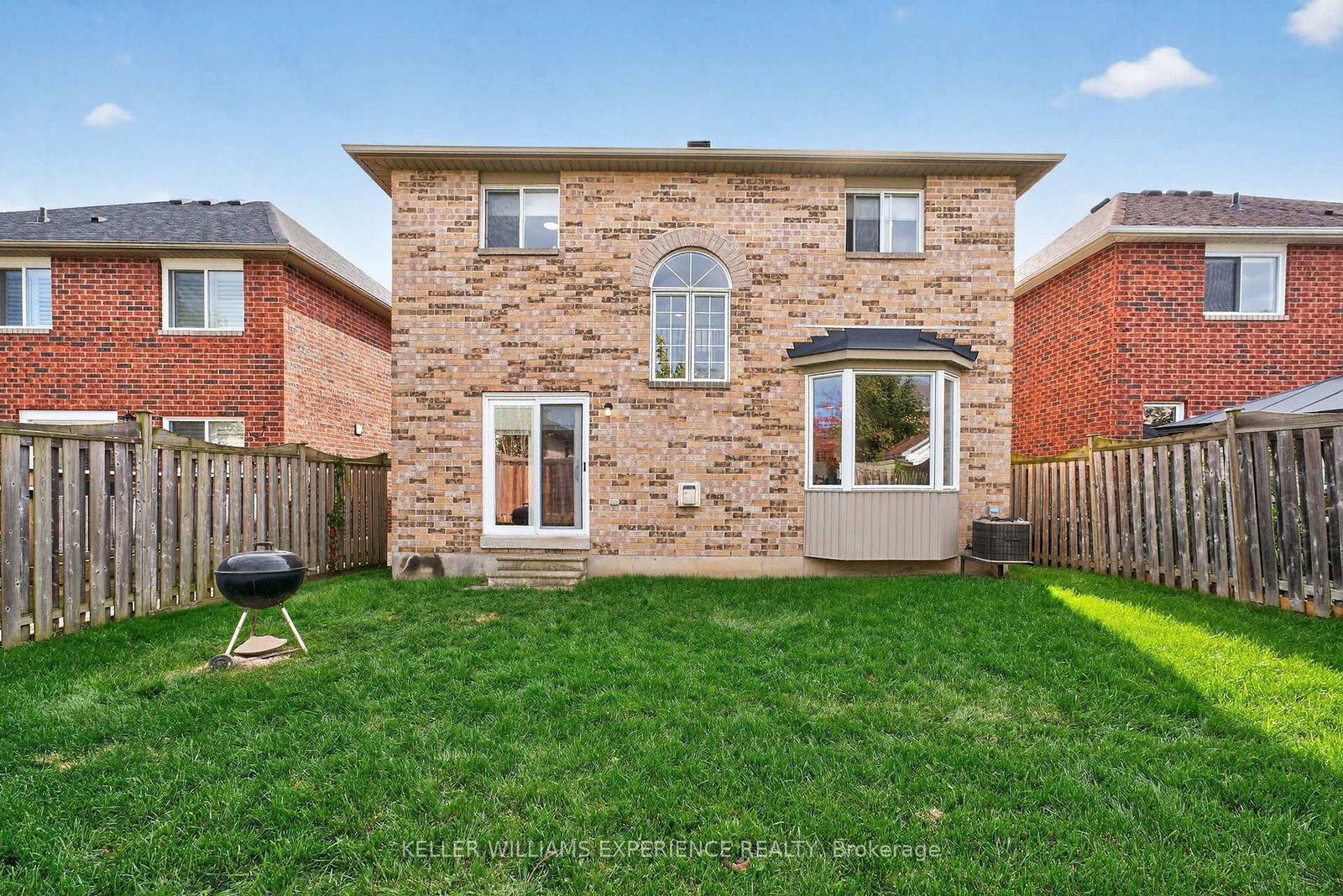 Detached House for sale at 124 Tunbridge Road, Barrie, Ontario, L4M 6T1 - Georgian Drive - MLS: S12993712