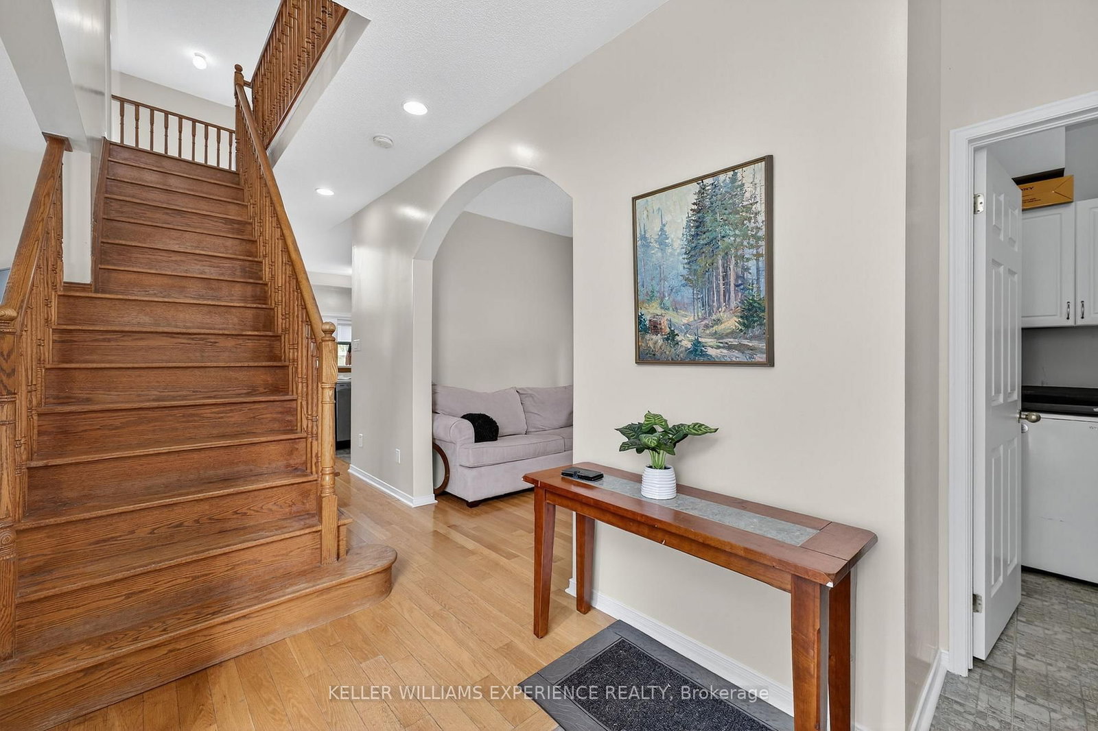 Detached House for sale at 124 Tunbridge Road, Barrie, Ontario, L4M 6T1 - Georgian Drive - MLS: S12993712