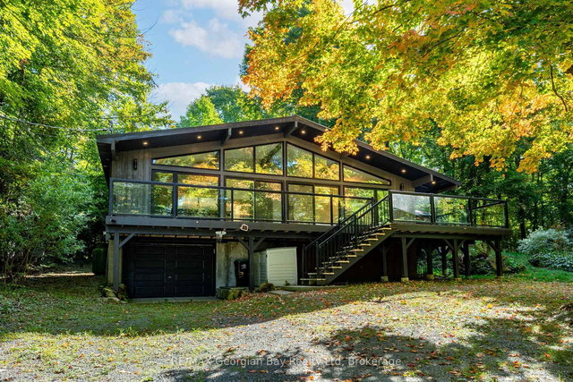 1745 Twin Oaks Crescent