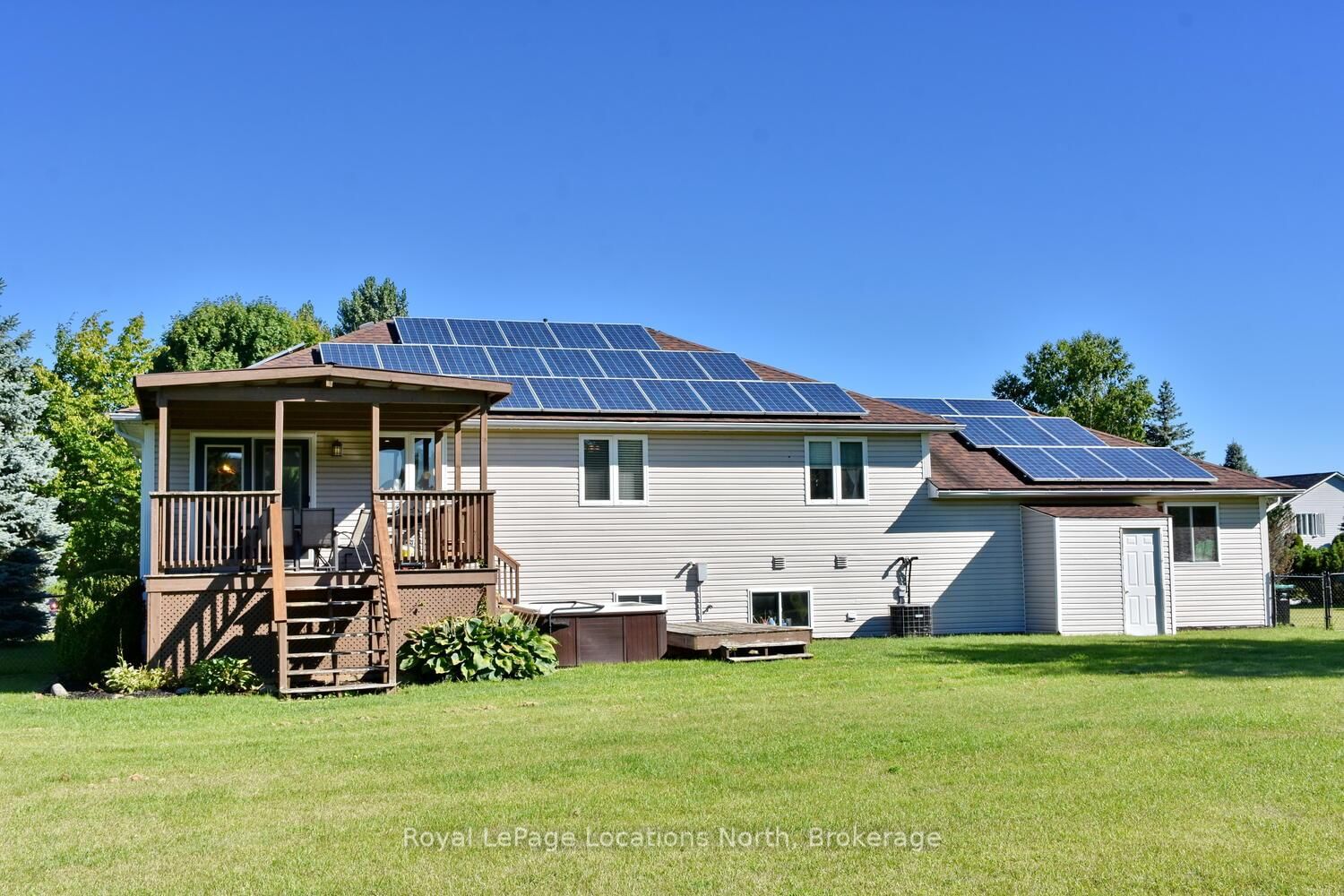 Detached House for sale at 44 DONALD Avenue, Clearview, Ontario, L0M 1P0 - Nottawa - MLS: S12994404