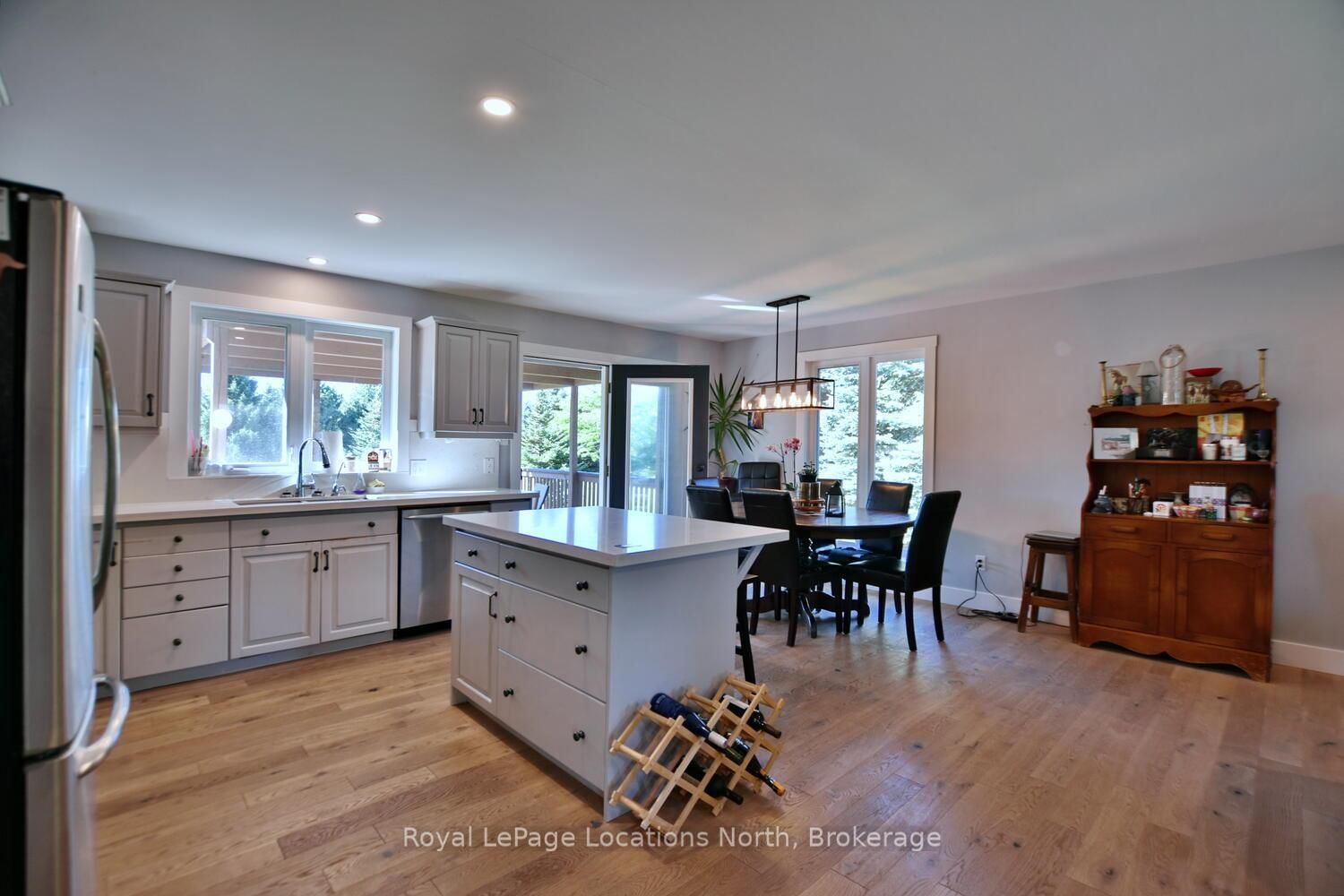 Detached House for sale at 44 DONALD Avenue, Clearview, Ontario, L0M 1P0 - Nottawa - MLS: S12994404