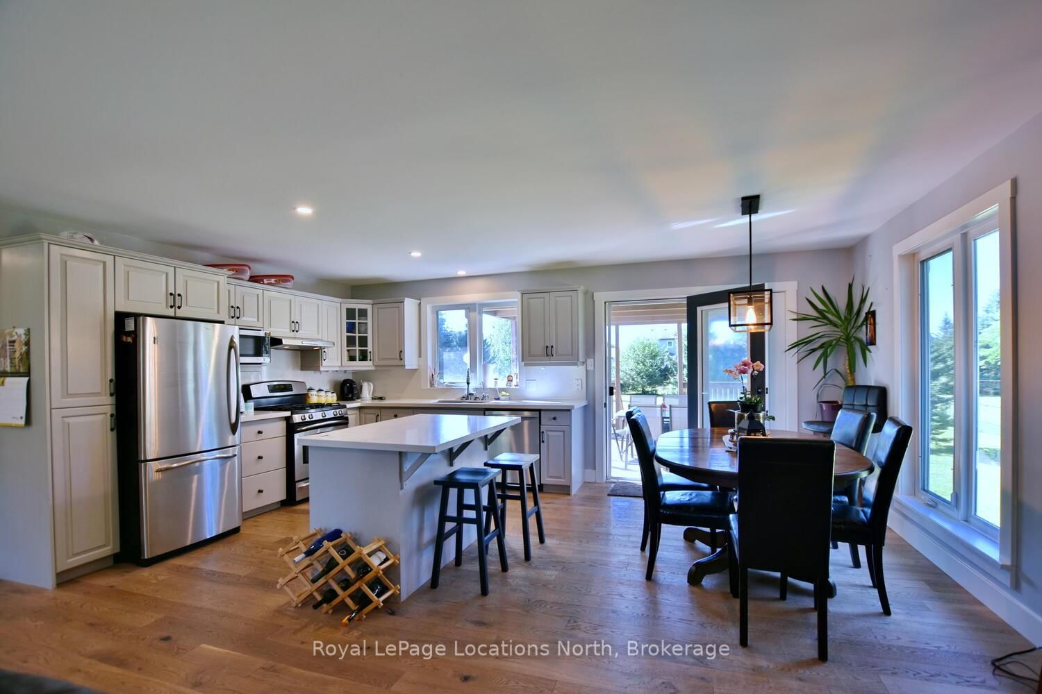 Detached House for sale at 44 DONALD Avenue, Clearview, Ontario, L0M 1P0 - Nottawa - MLS: S12994404