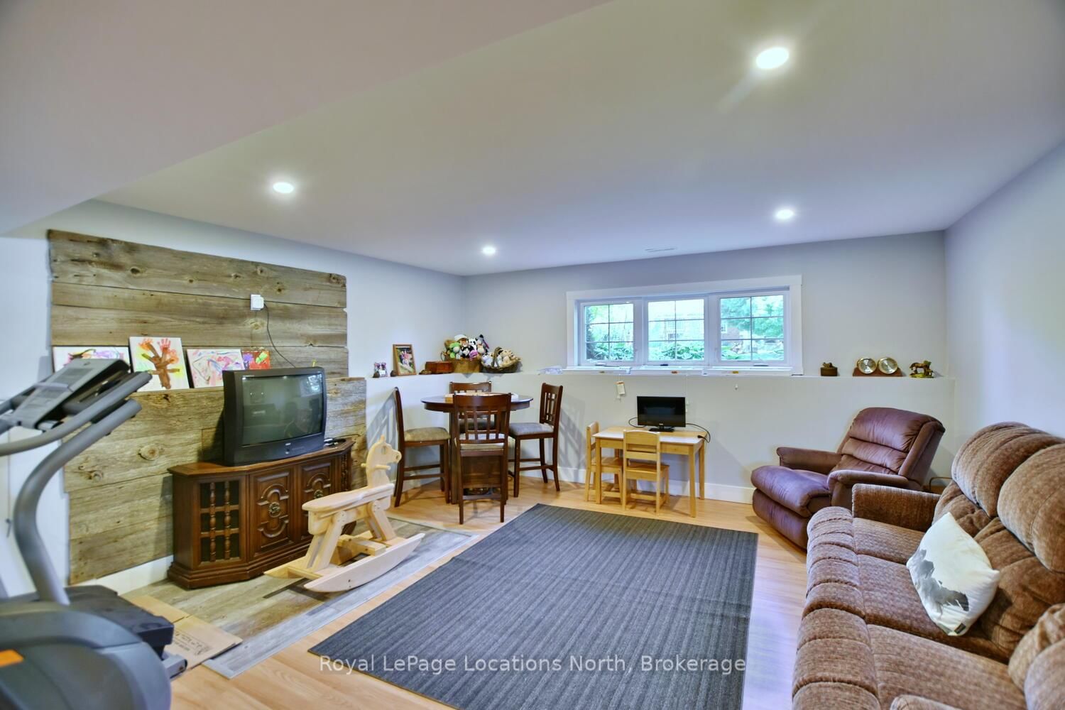 Detached House for sale at 44 DONALD Avenue, Clearview, Ontario, L0M 1P0 - Nottawa - MLS: S12994404