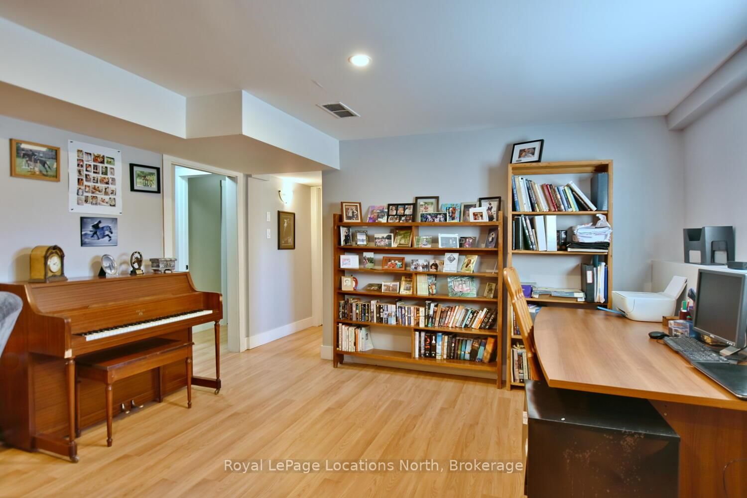 Detached House for sale at 44 DONALD Avenue, Clearview, Ontario, L0M 1P0 - Nottawa - MLS: S12994404