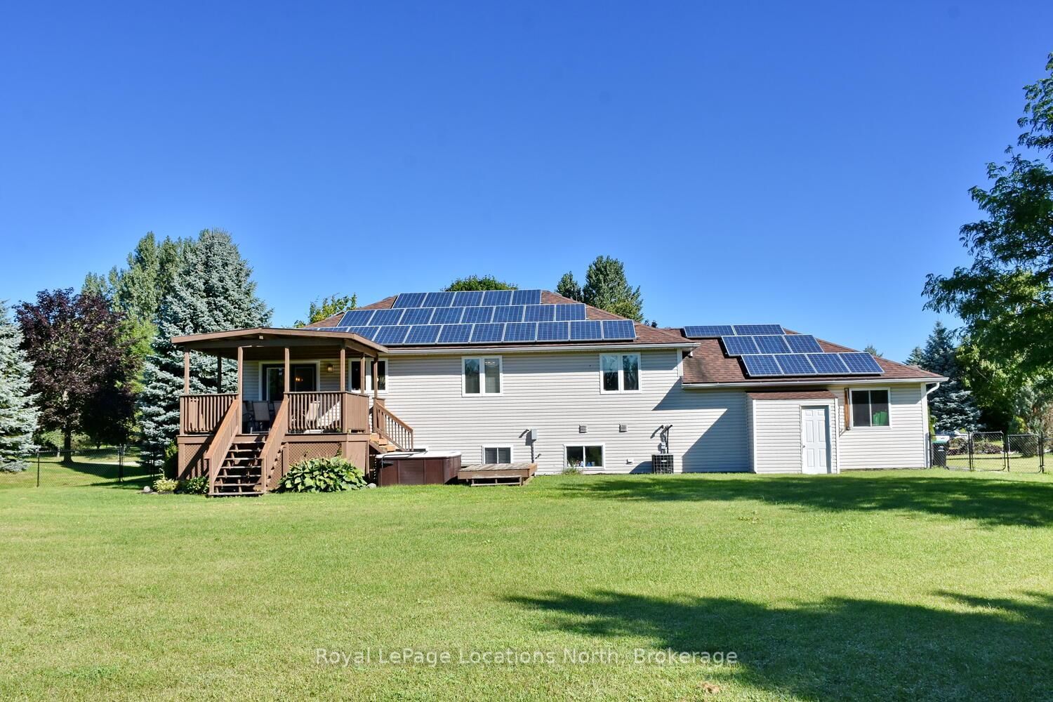 Detached House for sale at 44 DONALD Avenue, Clearview, Ontario, L0M 1P0 - Nottawa - MLS: S12994404