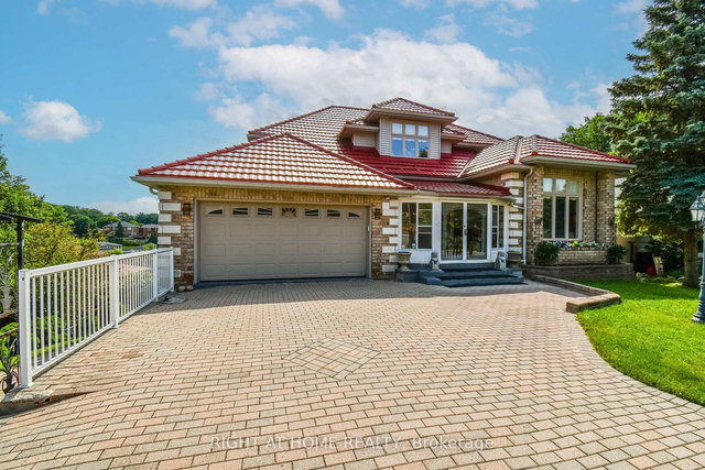 11 Thackeray Crescent