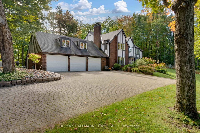 11 Park Tr, Springwater, Ontario