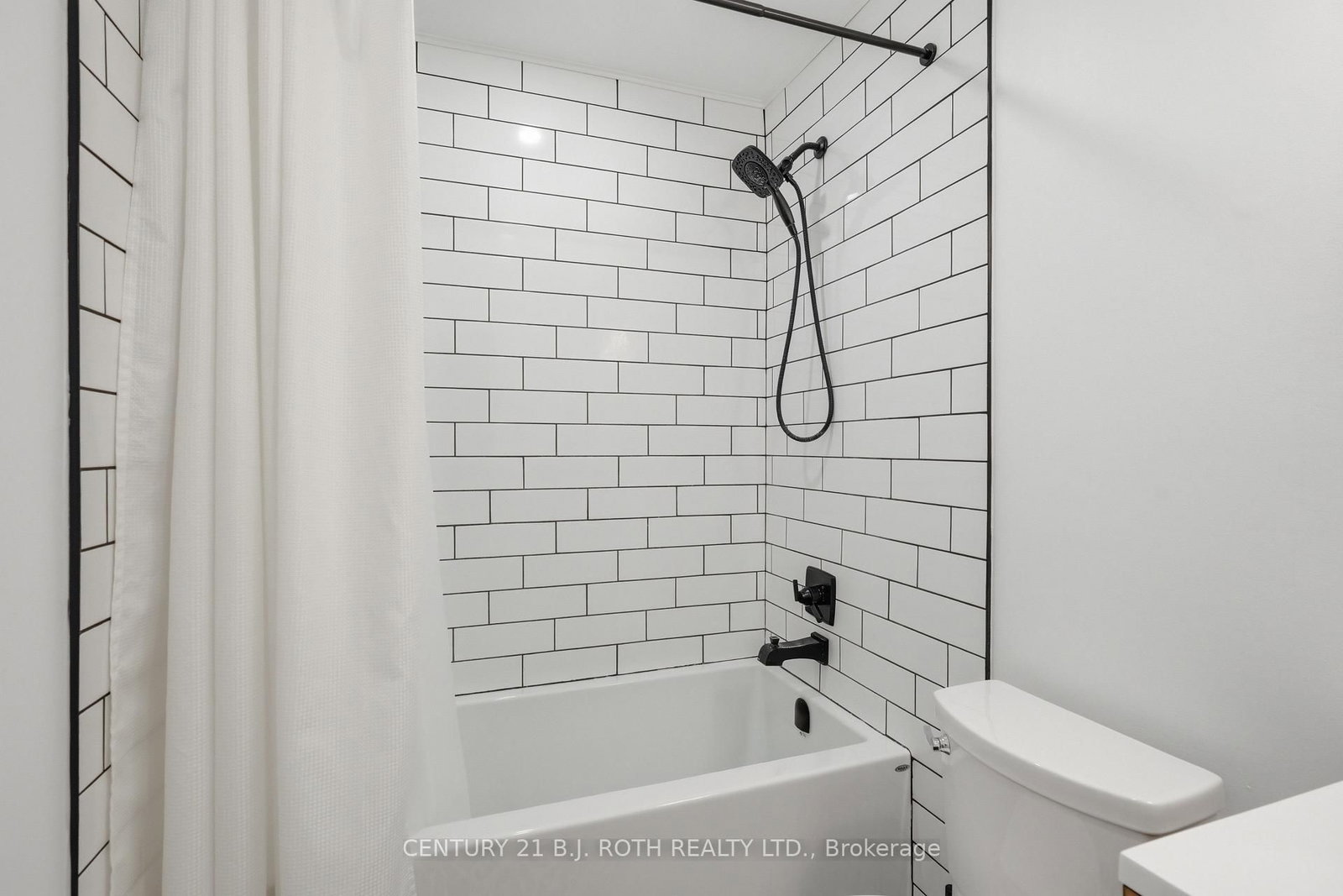 Townhouse for sale at 387 Ferndale Drive, Barrie, Ontario, L4N 0M1 - Ardagh - MLS: S12995062