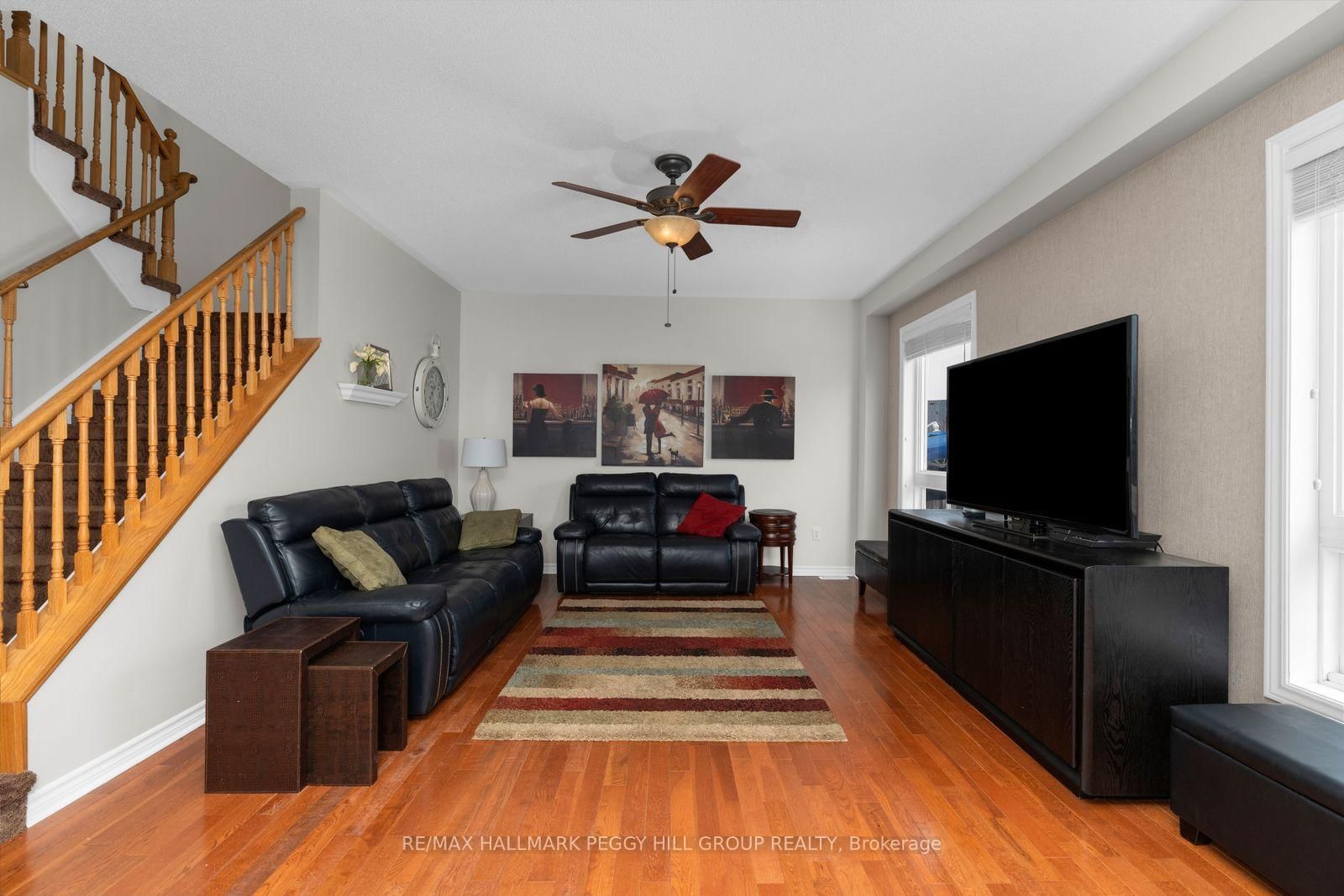 Detached House for sale at 20 The Queensway, Barrie, Ontario, L4M 7H6 - Innis-Shore - MLS: S12995294