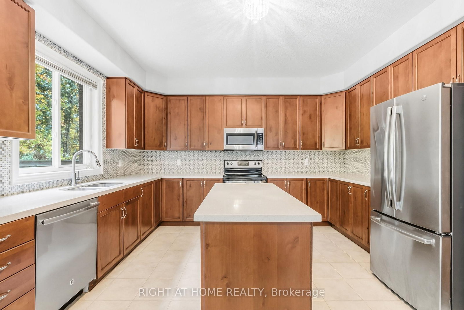 Detached House for sale at 79 Jewel House Lane, Barrie, Ontario, L4N 5X1 - Innis-Shore - MLS: S12995330