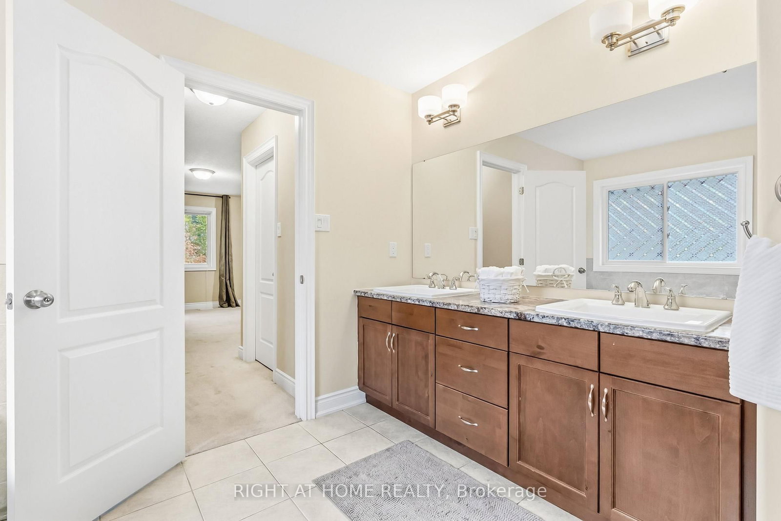 Detached House for sale at 79 Jewel House Lane, Barrie, Ontario, L4N 5X1 - Innis-Shore - MLS: S12995330