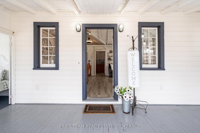 365 Robins Point Road