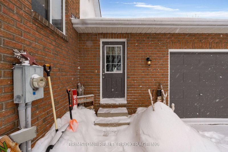 220 Morgan Rd, Wasaga Beach, L9Z 1N4 | Image 3