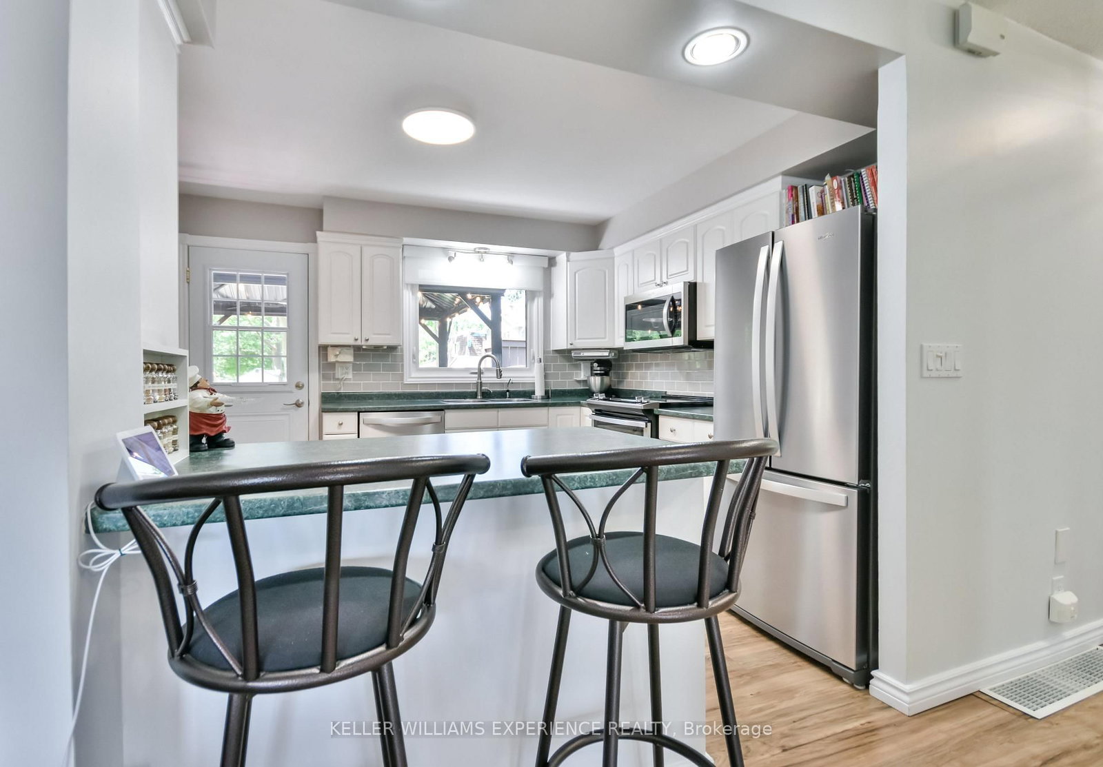 Detached House for sale at 80 Cundles Road, Barrie, Ontario, L4M 2Z7 - Cundles East - MLS: S12996174