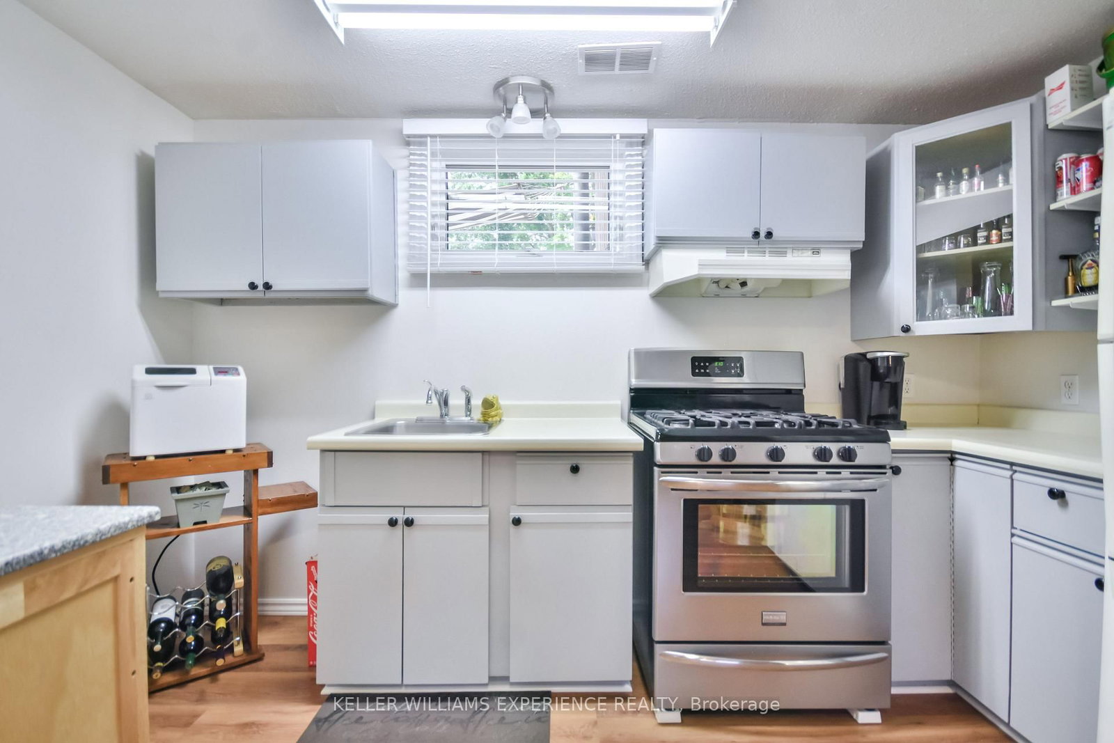 Detached House for sale at 80 Cundles Road, Barrie, Ontario, L4M 2Z7 - Cundles East - MLS: S12996174