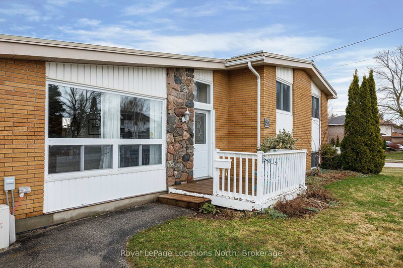 594 Oak St, Collingwood, L9Y 2Z1 | Image 2