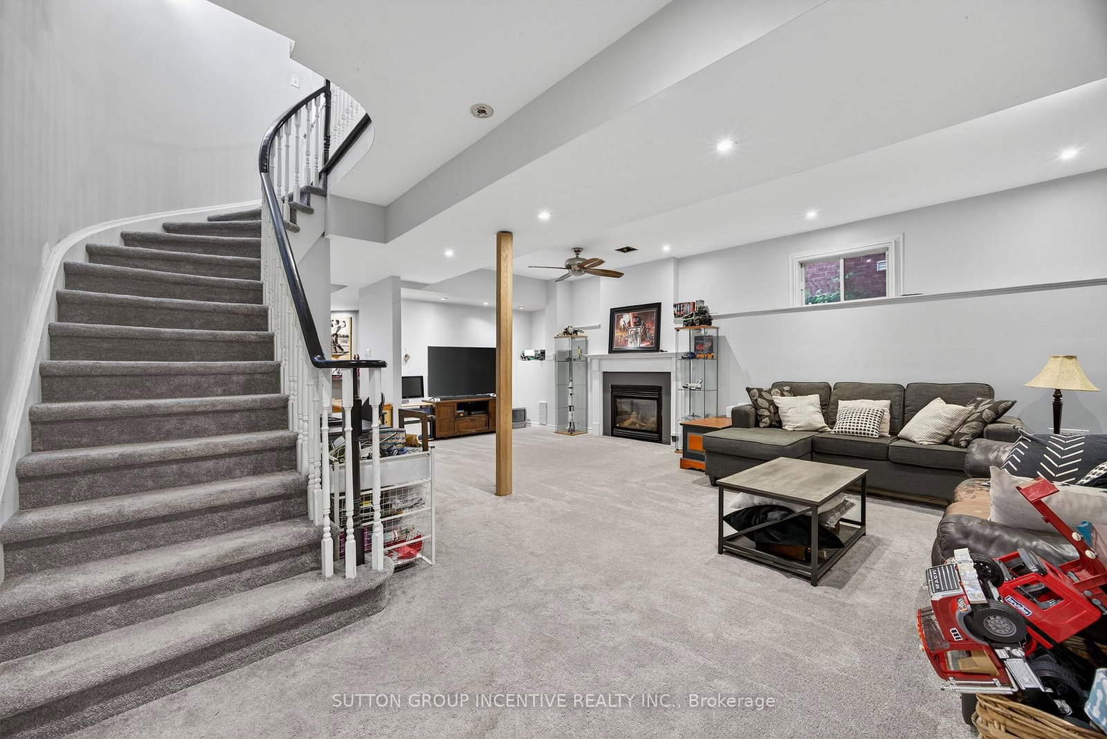 Detached House for sale at 4 Dunnett Drive, Barrie, Ontario, L4N 0H8 - Ardagh - MLS: S12996902