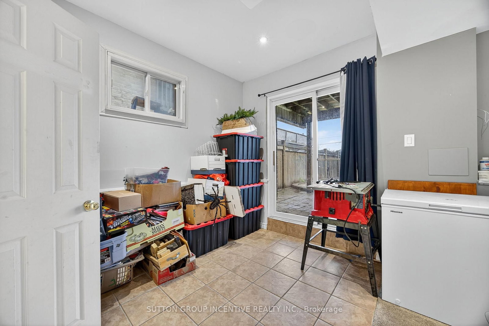 Detached House for sale at 4 Dunnett Drive, Barrie, Ontario, L4N 0H8 - Ardagh - MLS: S12996902