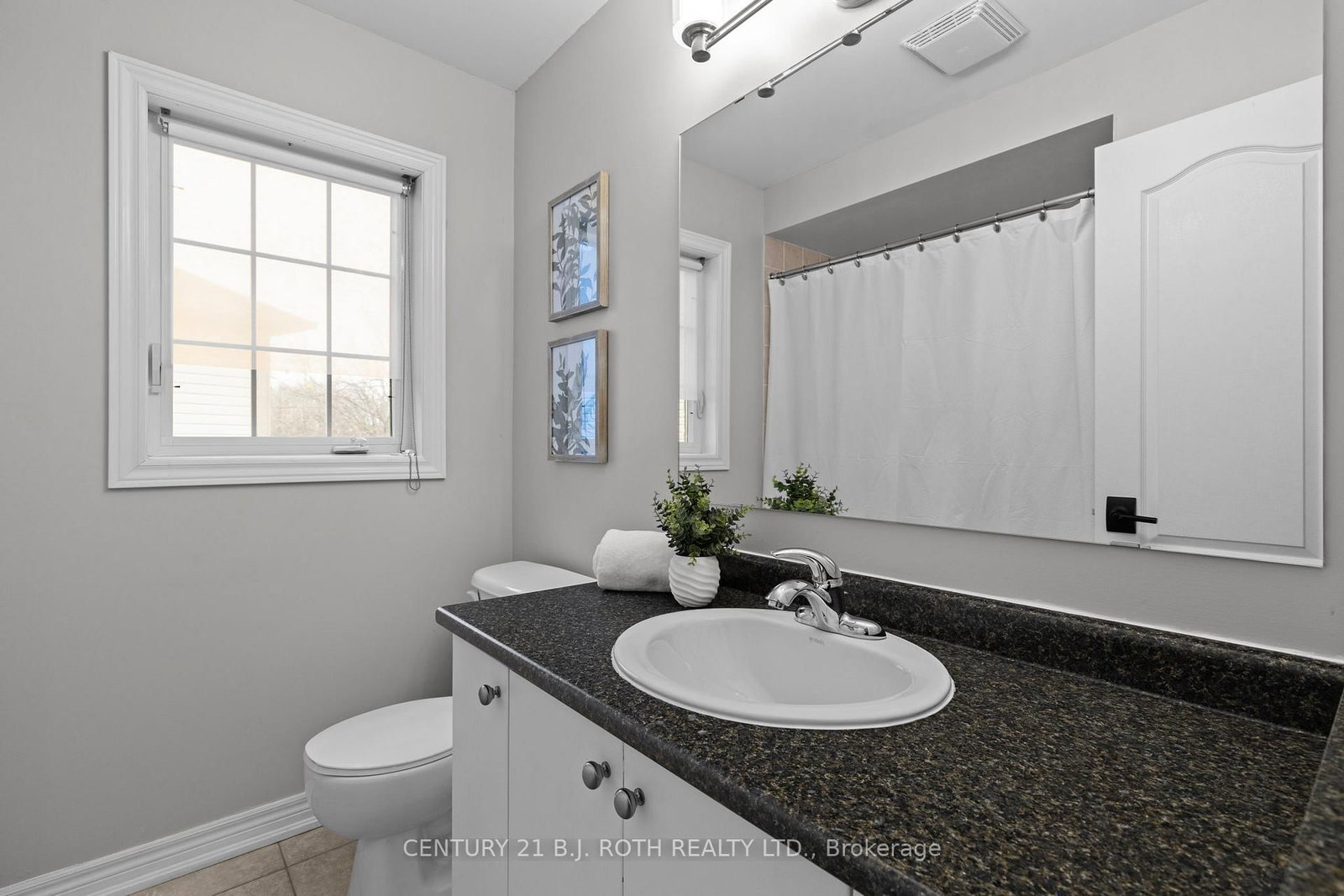 Detached House for sale at 30 Megan Crescent, Barrie, Ontario, L4N 6E2 - Holly - MLS: S12997354