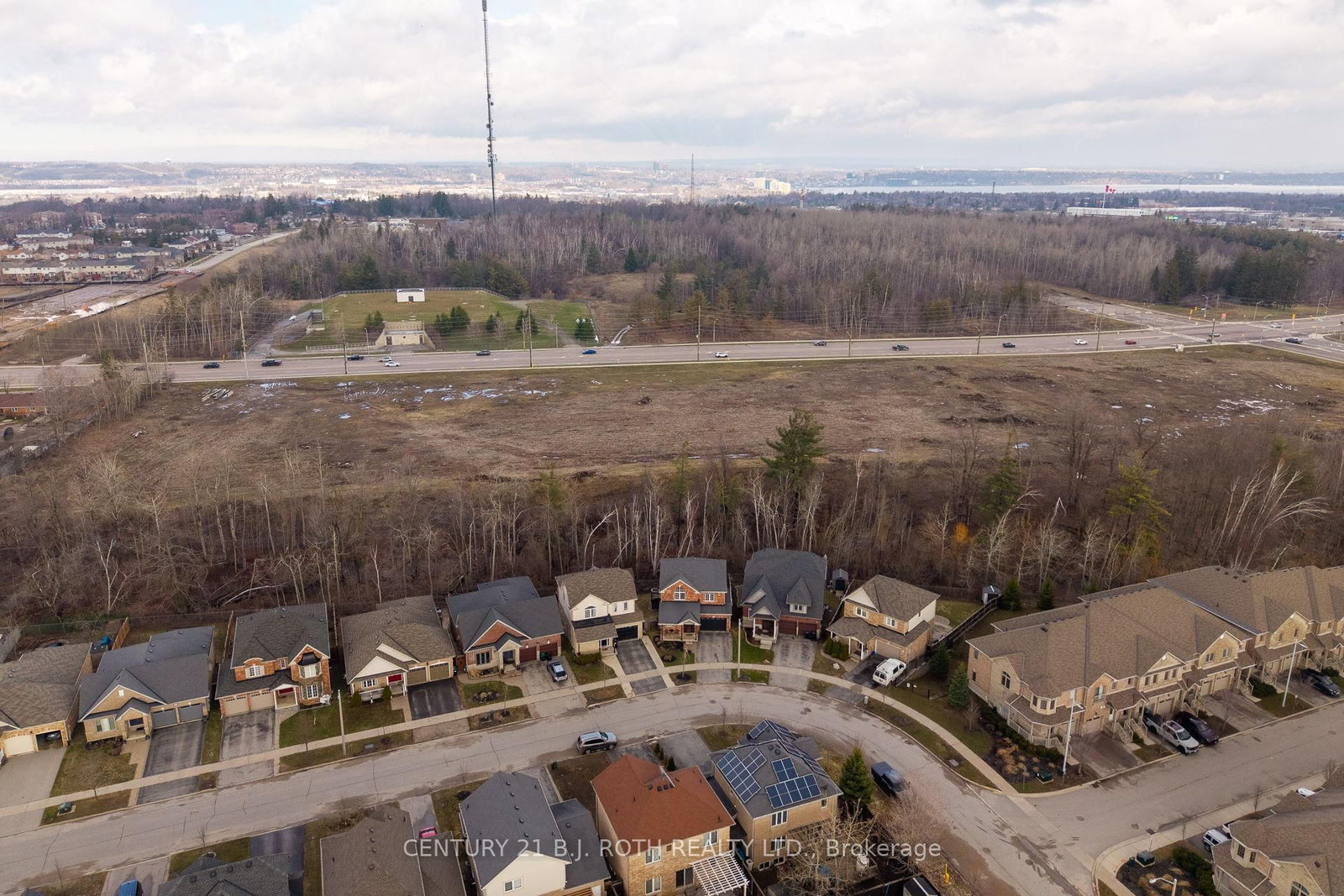 Detached House for sale at 30 Megan Crescent, Barrie, Ontario, L4N 6E2 - Holly - MLS: S12997354