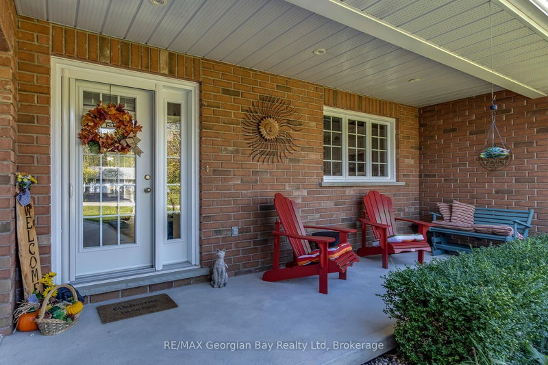 229 Gilwood Park Dr, Penetanguishene, L9M 1Z4 | Image 3