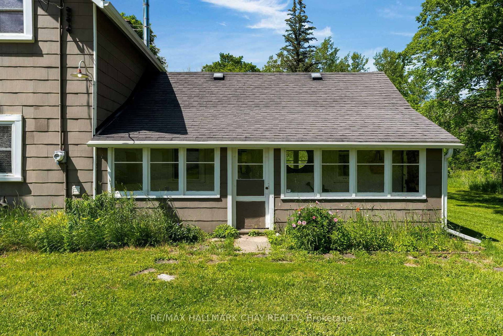 8997 County Road 9 • Clearview, ON photo 9