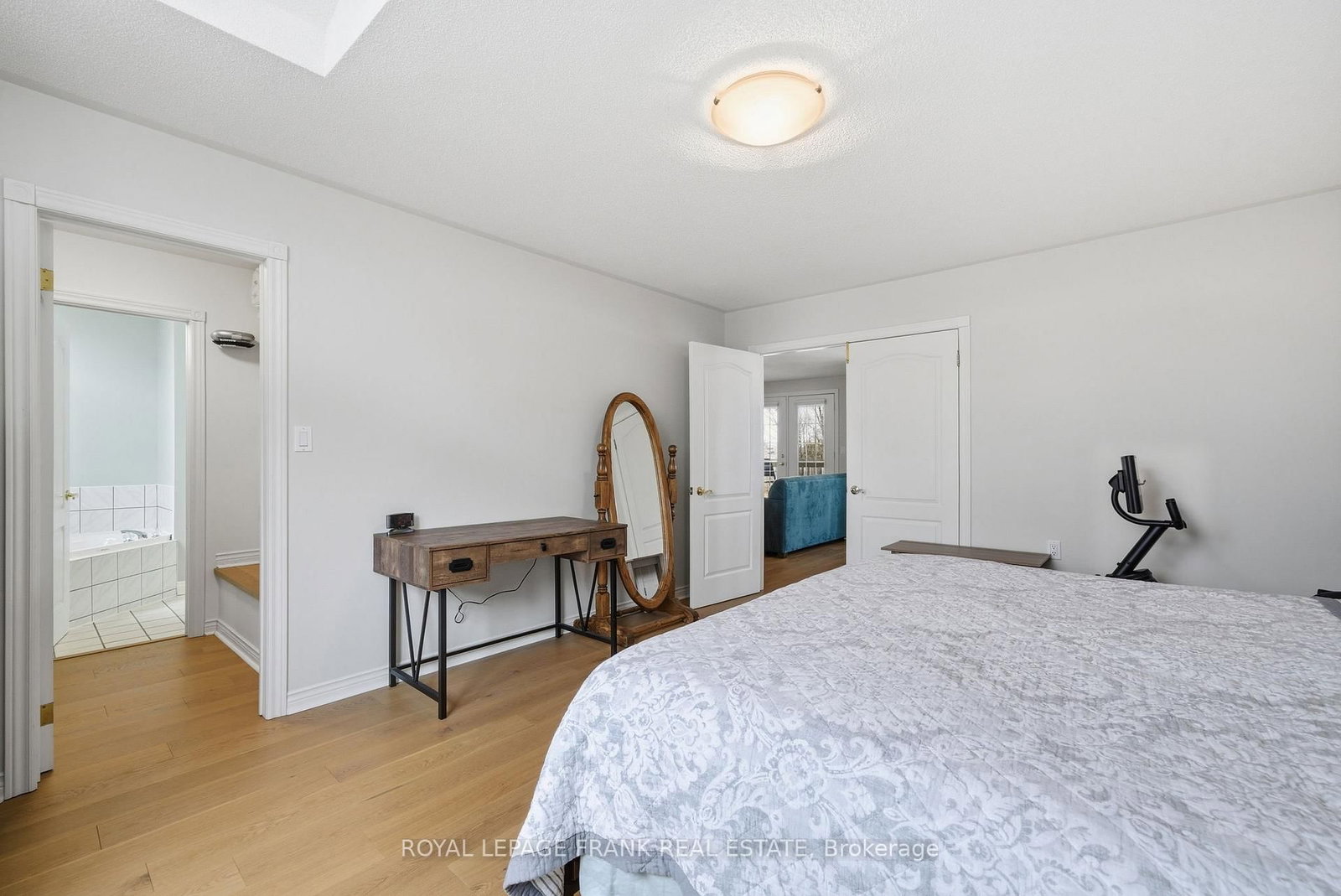 60 Museum Drive, Unit 523 - Photo 28
