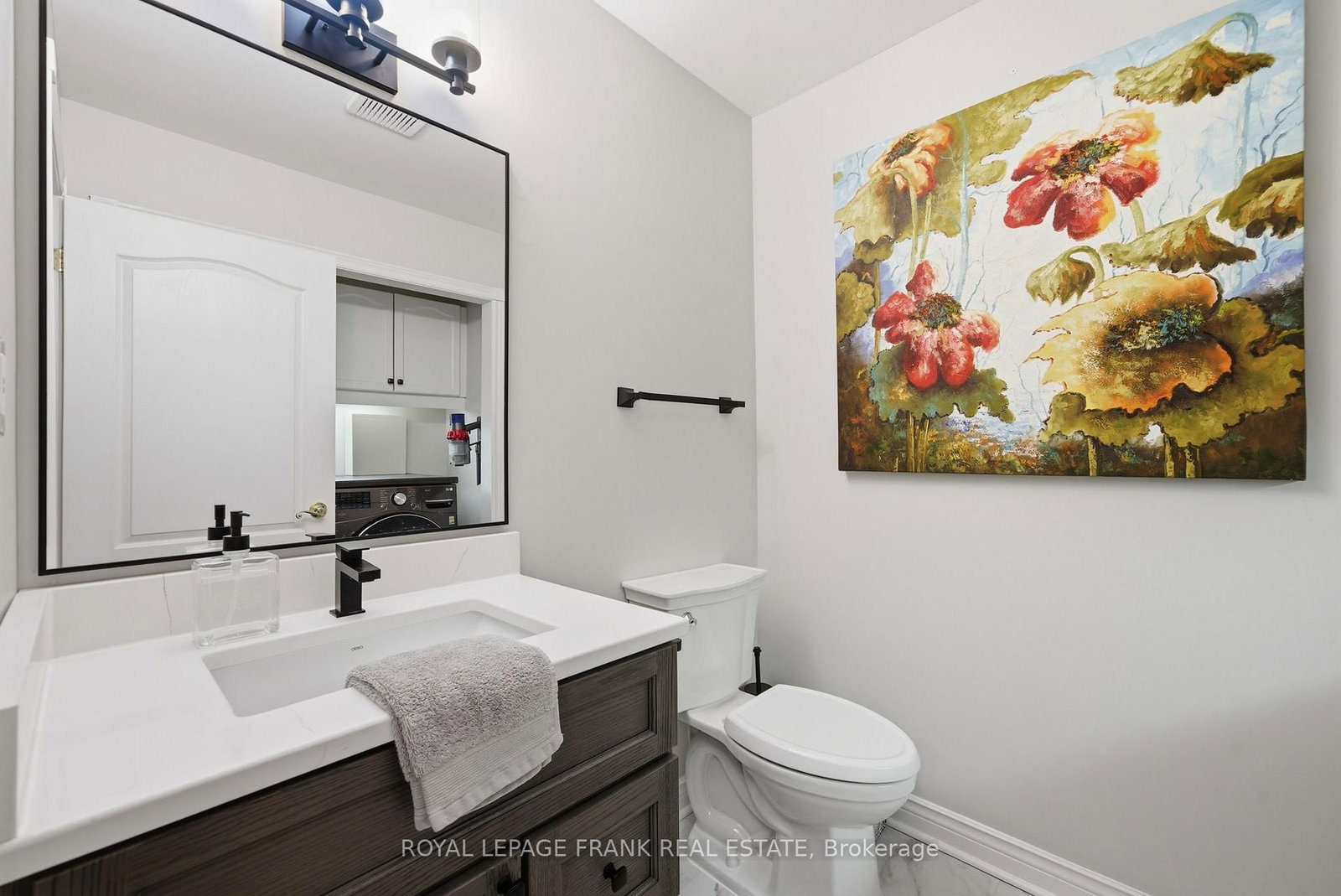 60 Museum Drive, Unit 523 - Photo 31