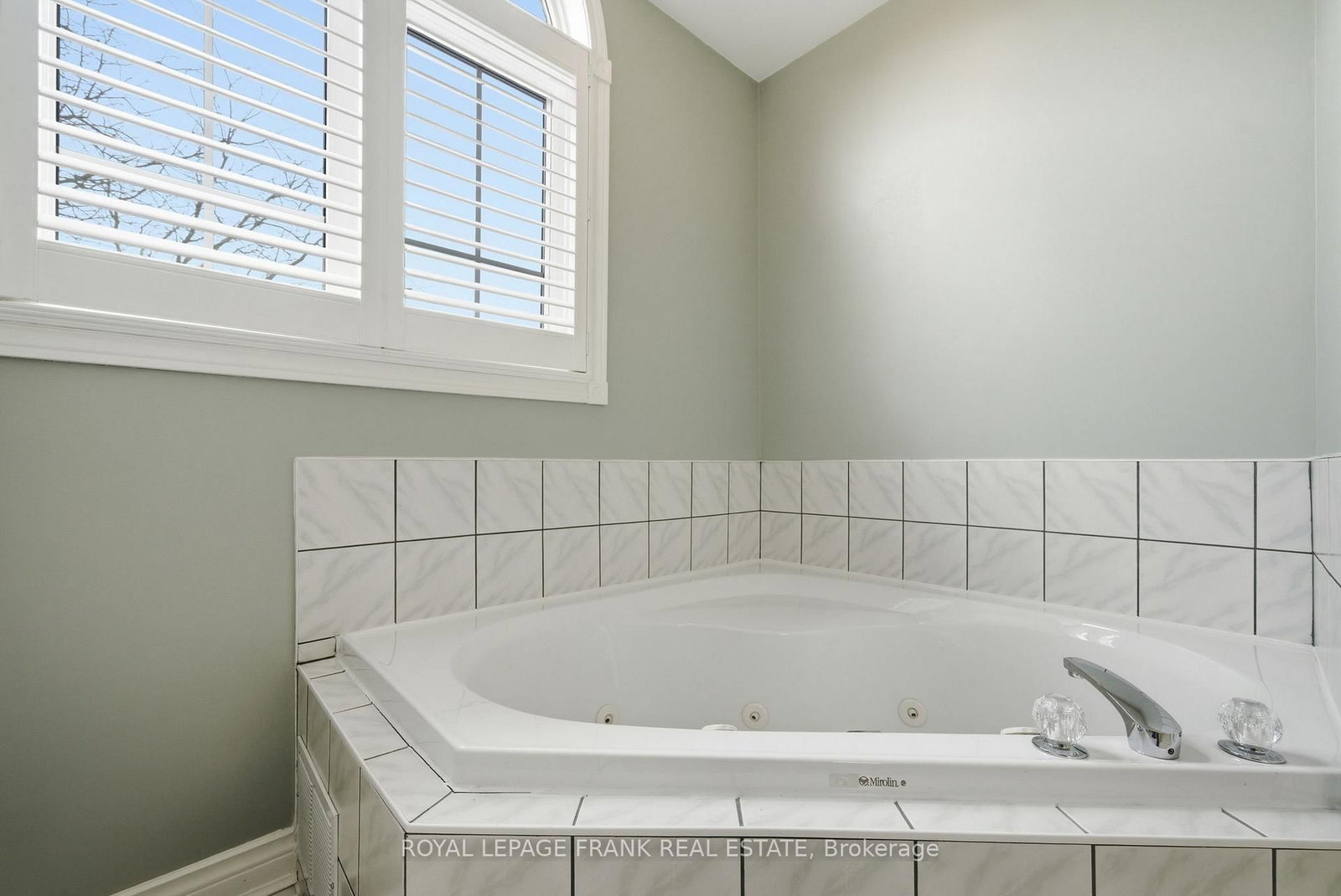 60 Museum Drive, Unit 523 - Photo 33