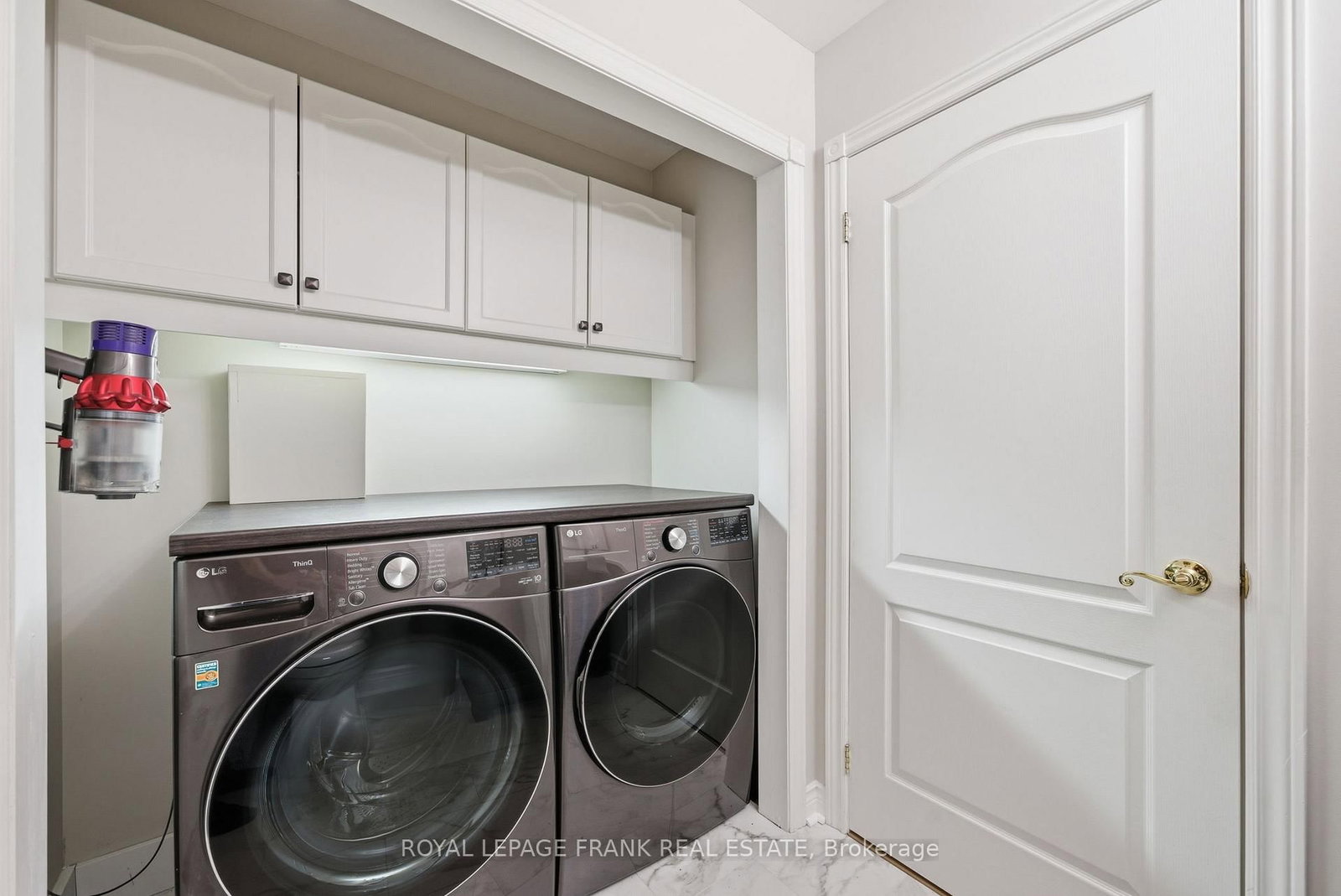 60 Museum Drive, Unit 523 - Photo 34