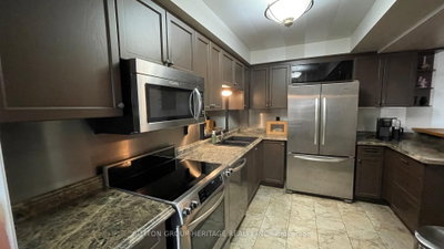 Unit 3 — 492 Laclie Street — photo 3