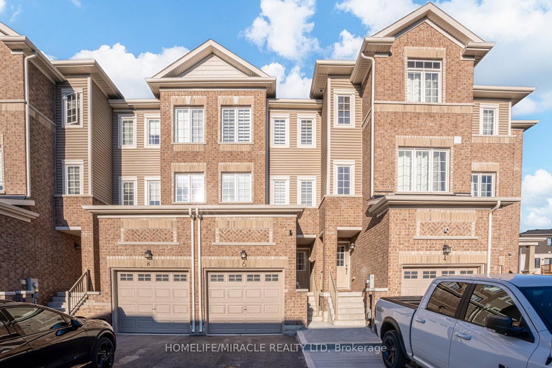 home for sale on 6 Pumpkin Corner Crescent