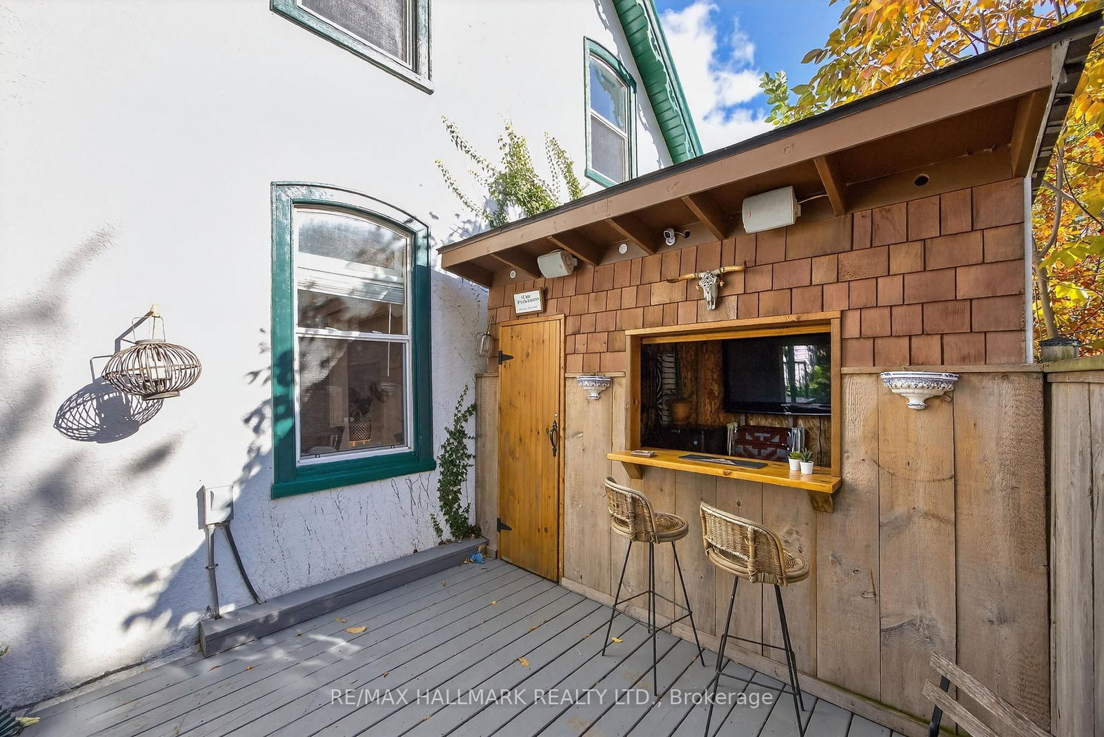 Detached House for sale at 84 Wellington Street, Barrie, Ontario, L4M 3K9 - Wellington - MLS: S12997994