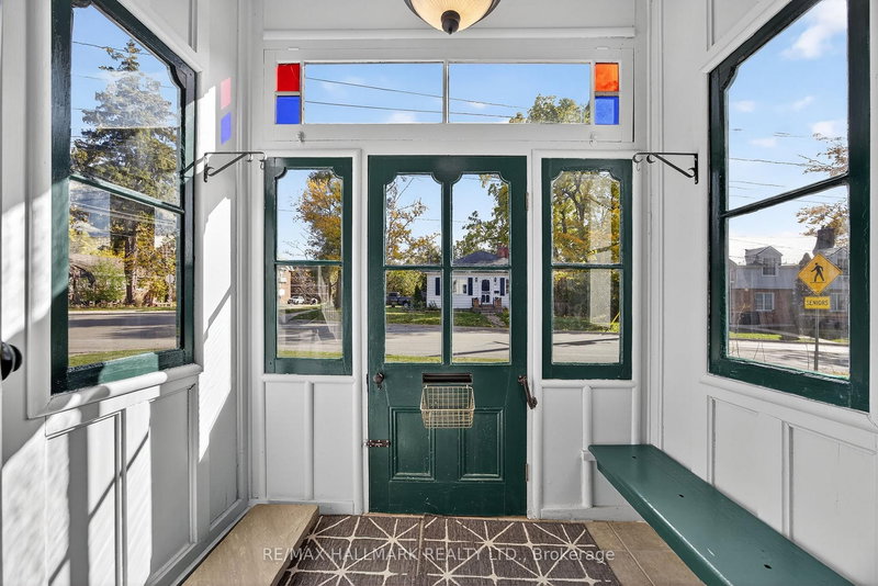 84 Wellington St E, Barrie, L4M 3K9 | Image 3