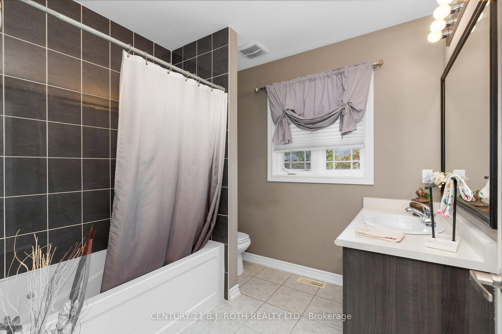 221 Harvie Road - Photo 28