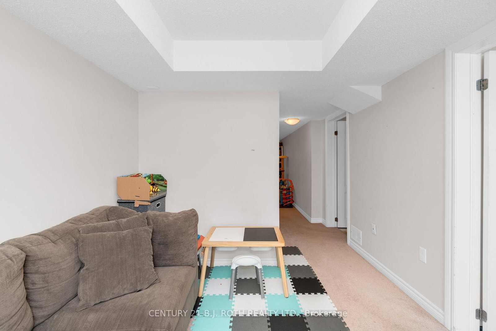 221 Harvie Road - Photo 32