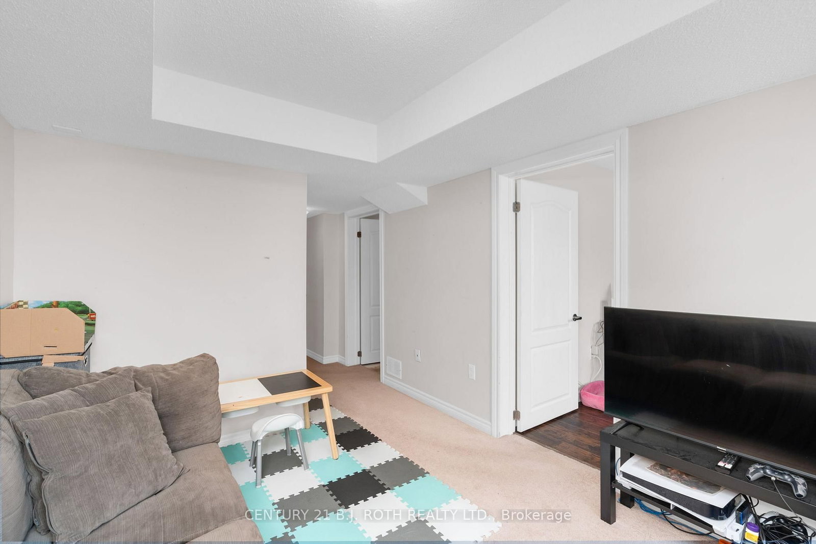 221 Harvie Road - Photo 33