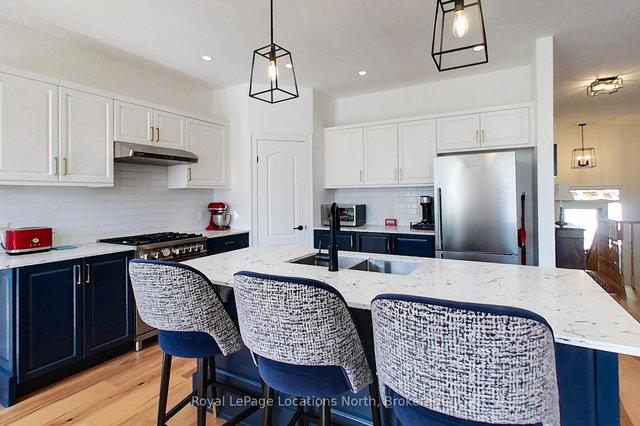 27 Newport Boulevard