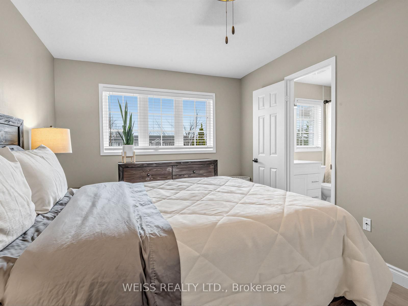 Townhouse for sale at 12 Sunset Place, Barrie, Ontario, L4N 0T7 - Holly - MLS: S12999660