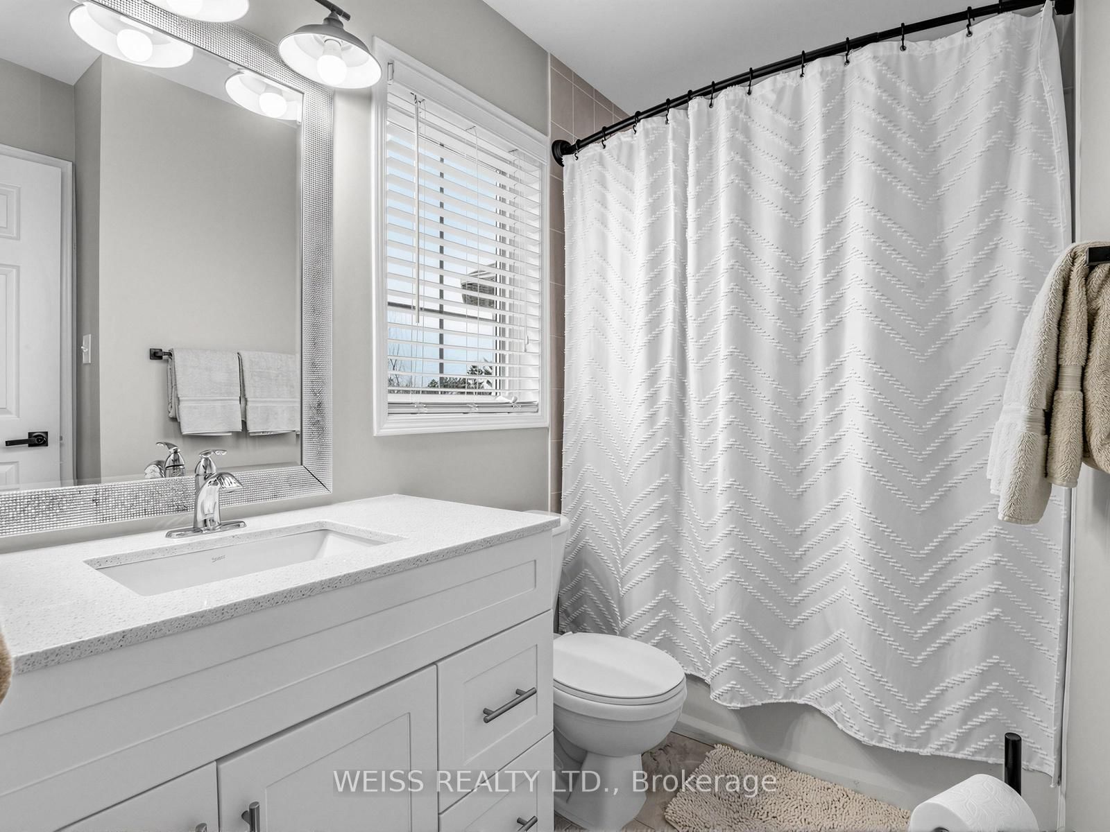 Townhouse for sale at 12 Sunset Place, Barrie, Ontario, L4N 0T7 - Holly - MLS: S12999660