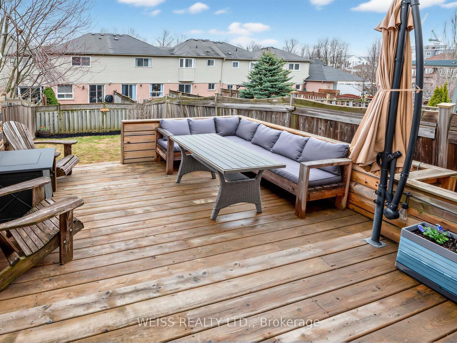 Townhouse for sale at 12 Sunset Place, Barrie, Ontario, L4N 0T7 - Holly - MLS: S12999660