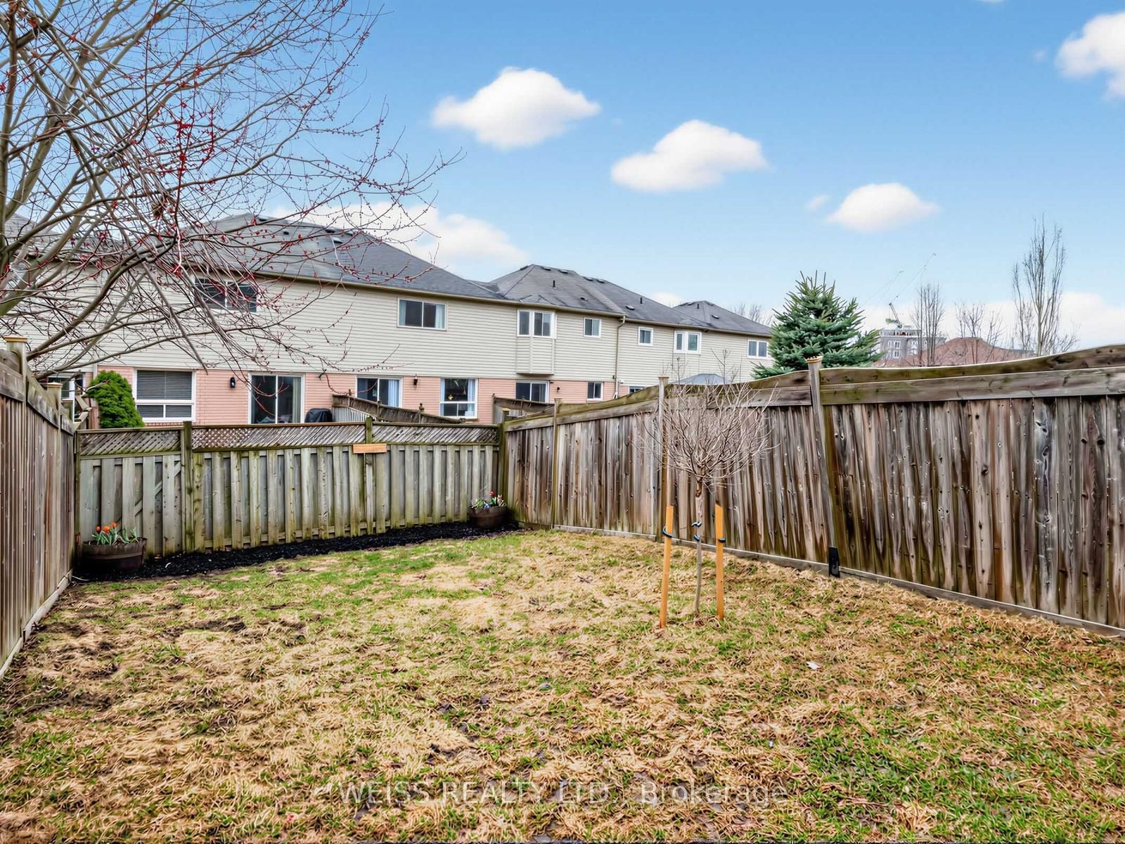 Townhouse for sale at 12 Sunset Place, Barrie, Ontario, L4N 0T7 - Holly - MLS: S12999660