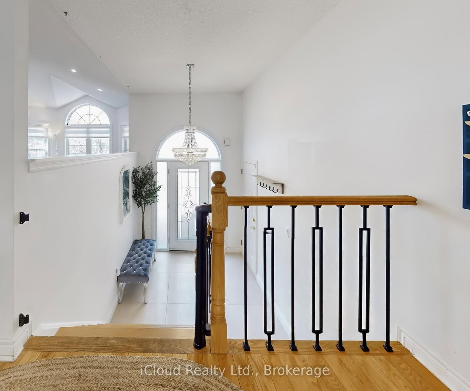 Detached House for sale at 197 Mapleton Avenue, Barrie, Ontario, L4N 8T5 - Holly - MLS: S12999714