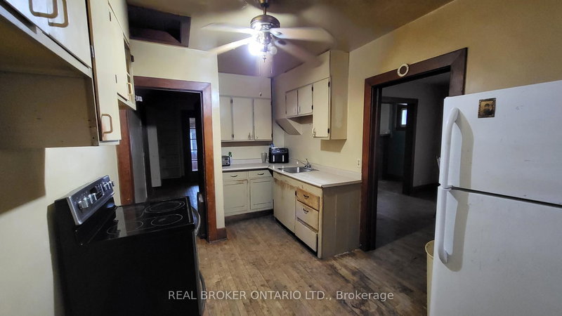 3290 Muskoka St, Severn, P0E 1N0 | Image 2