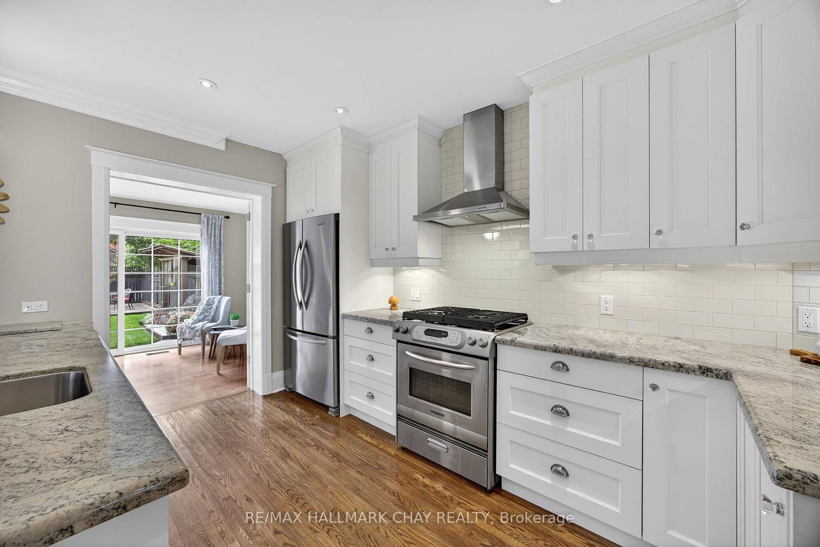 Detached House for sale at 53 Eccles Street, Barrie, Ontario, L4N 1Y3 - Queen's Park - MLS: S13000994