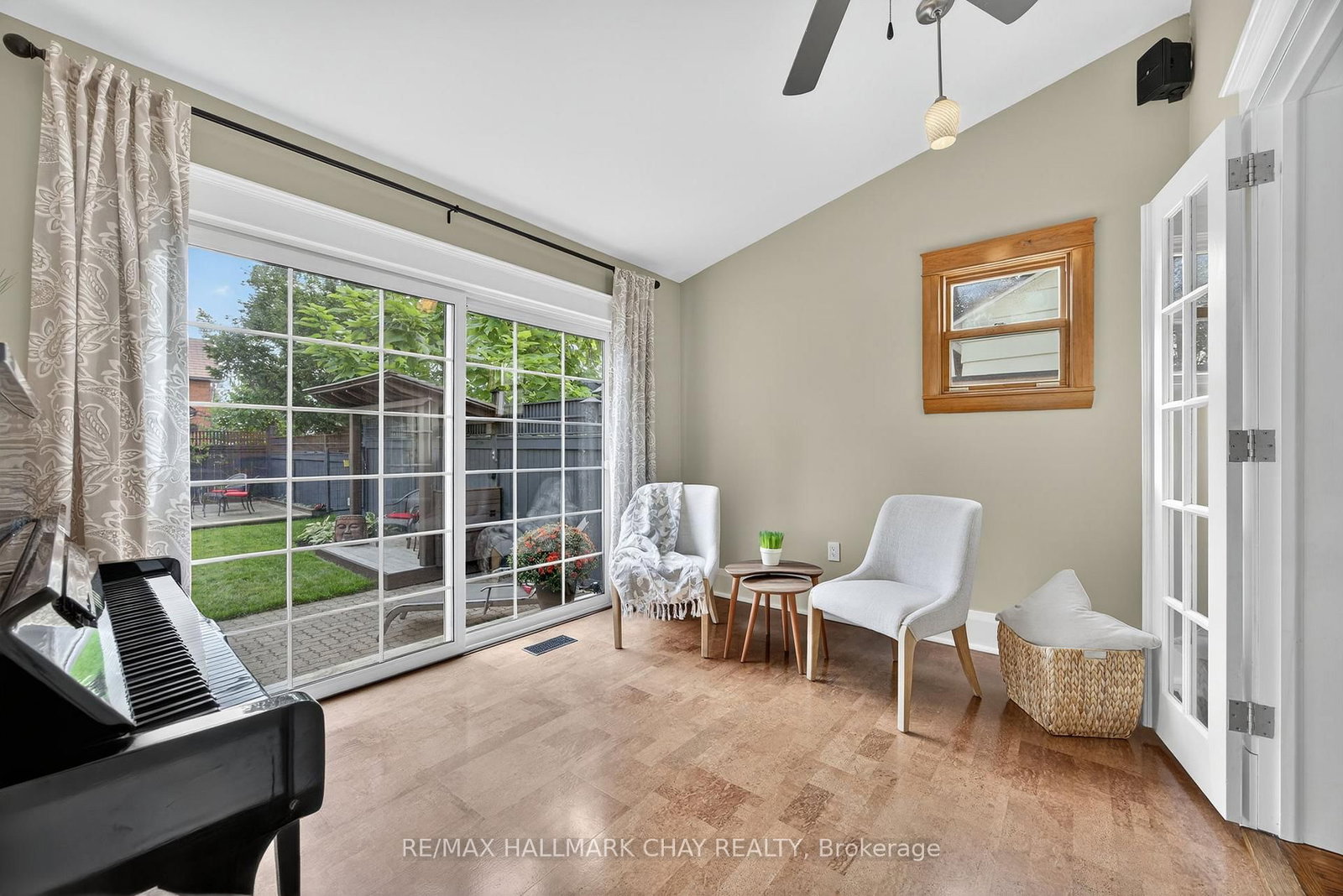 Detached House for sale at 53 Eccles Street, Barrie, Ontario, L4N 1Y3 - Queen's Park - MLS: S13000994