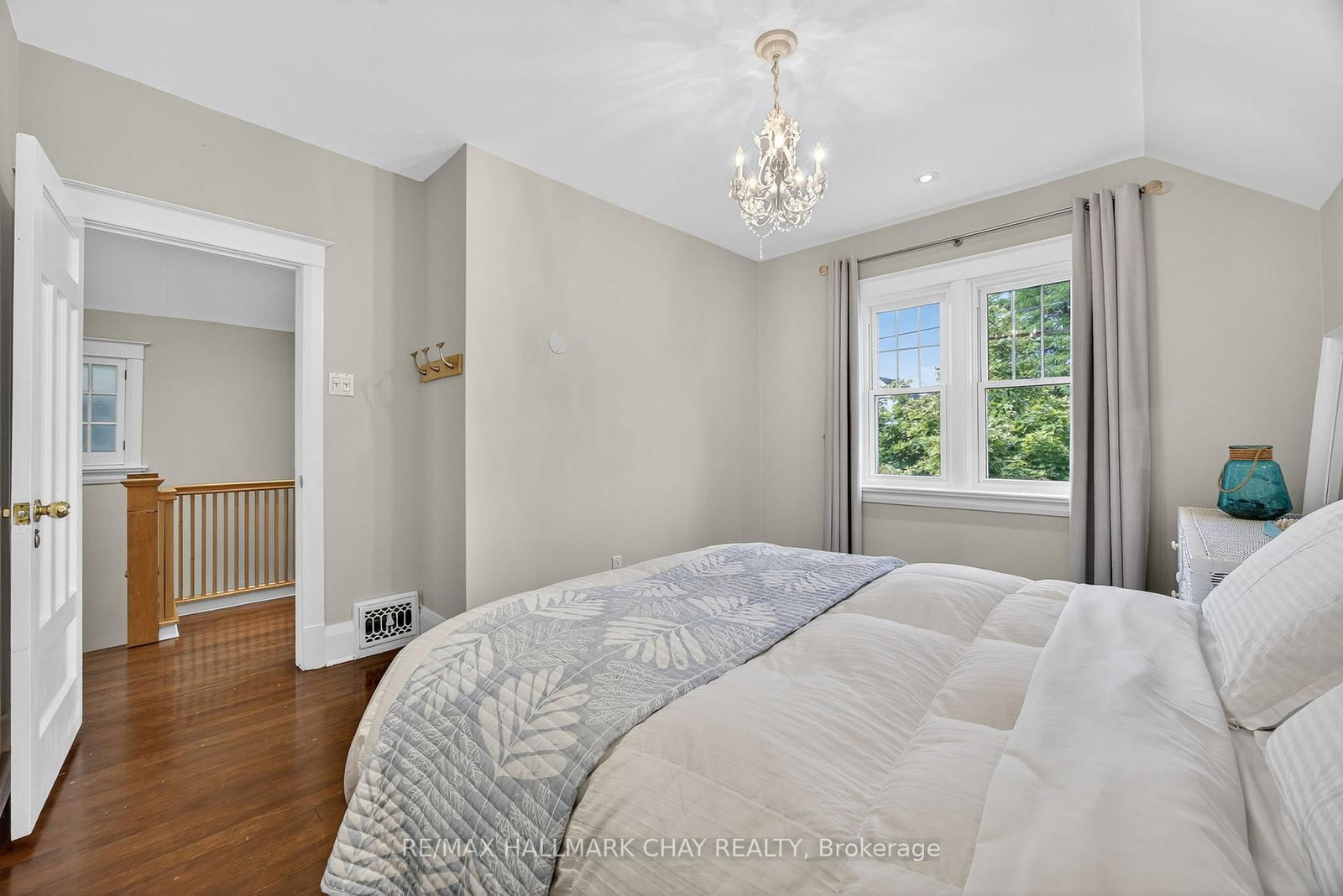 Detached House for sale at 53 Eccles Street, Barrie, Ontario, L4N 1Y3 - Queen's Park - MLS: S13000994